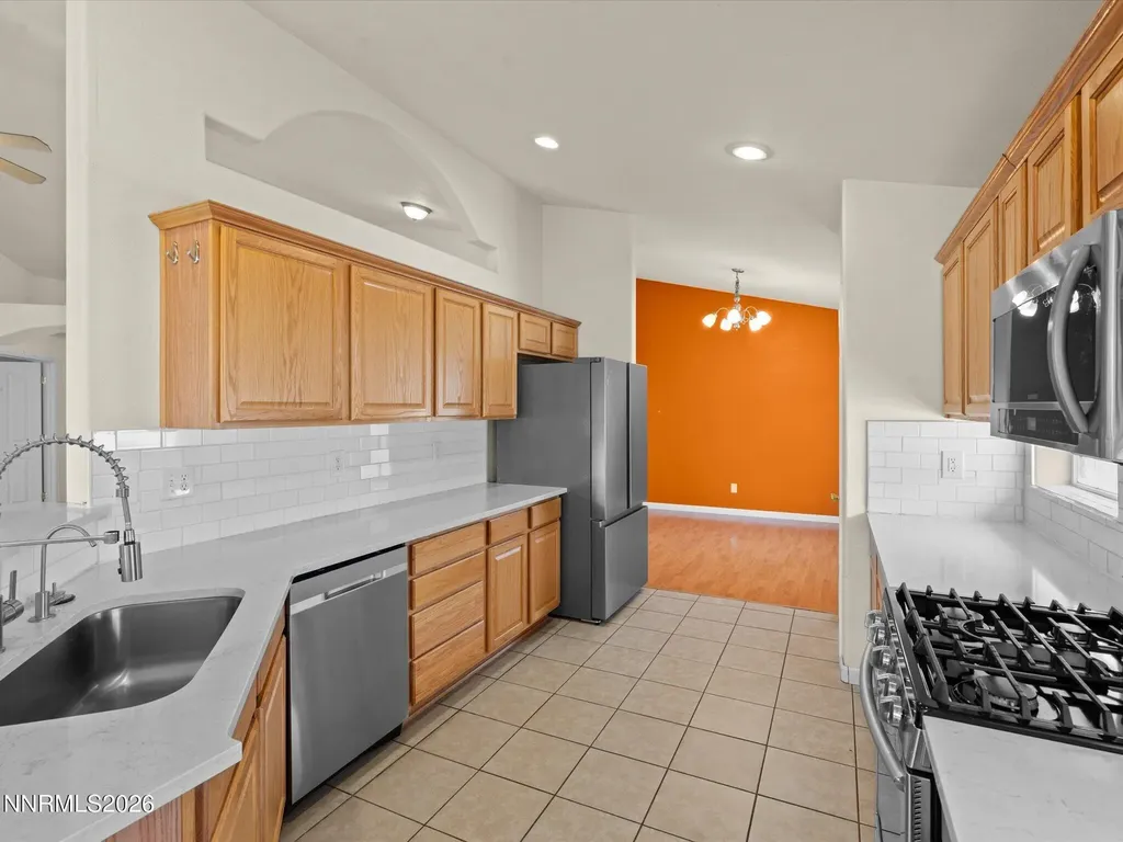 1122 Dixie Fernley NV 89408