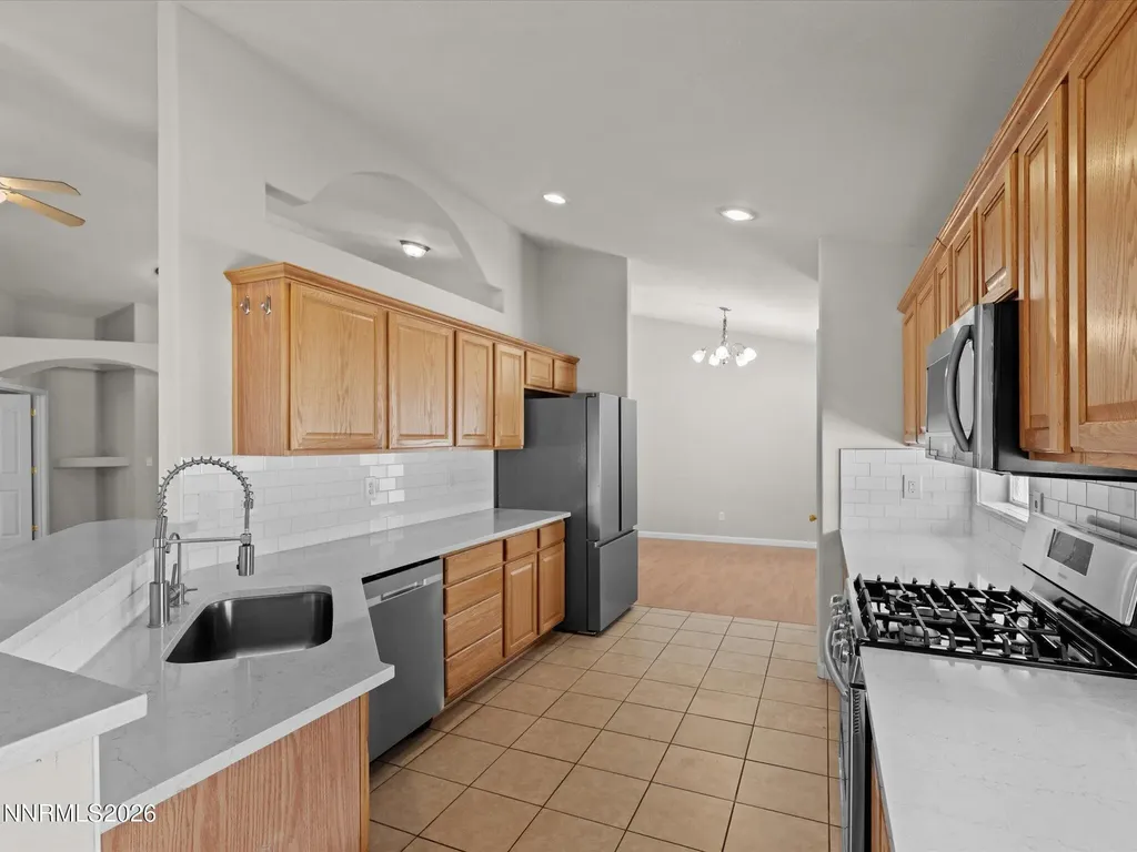 1122 Dixie Fernley NV 89408