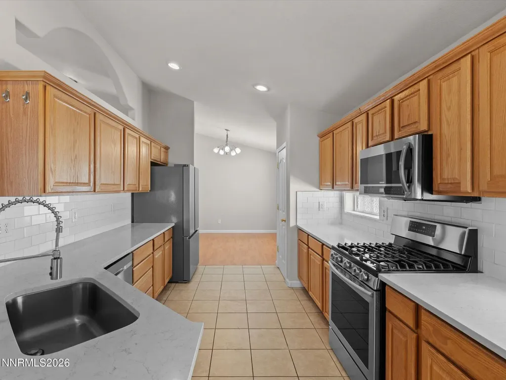 1122 Dixie Fernley NV 89408