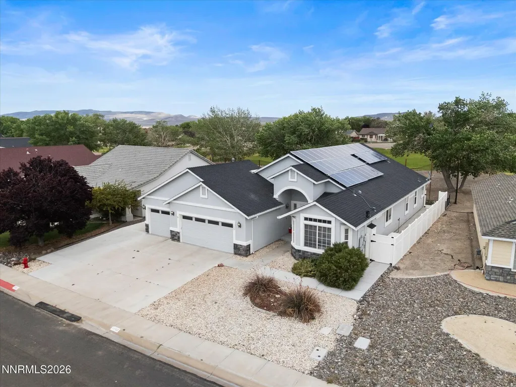 1122 Dixie Fernley NV 89408