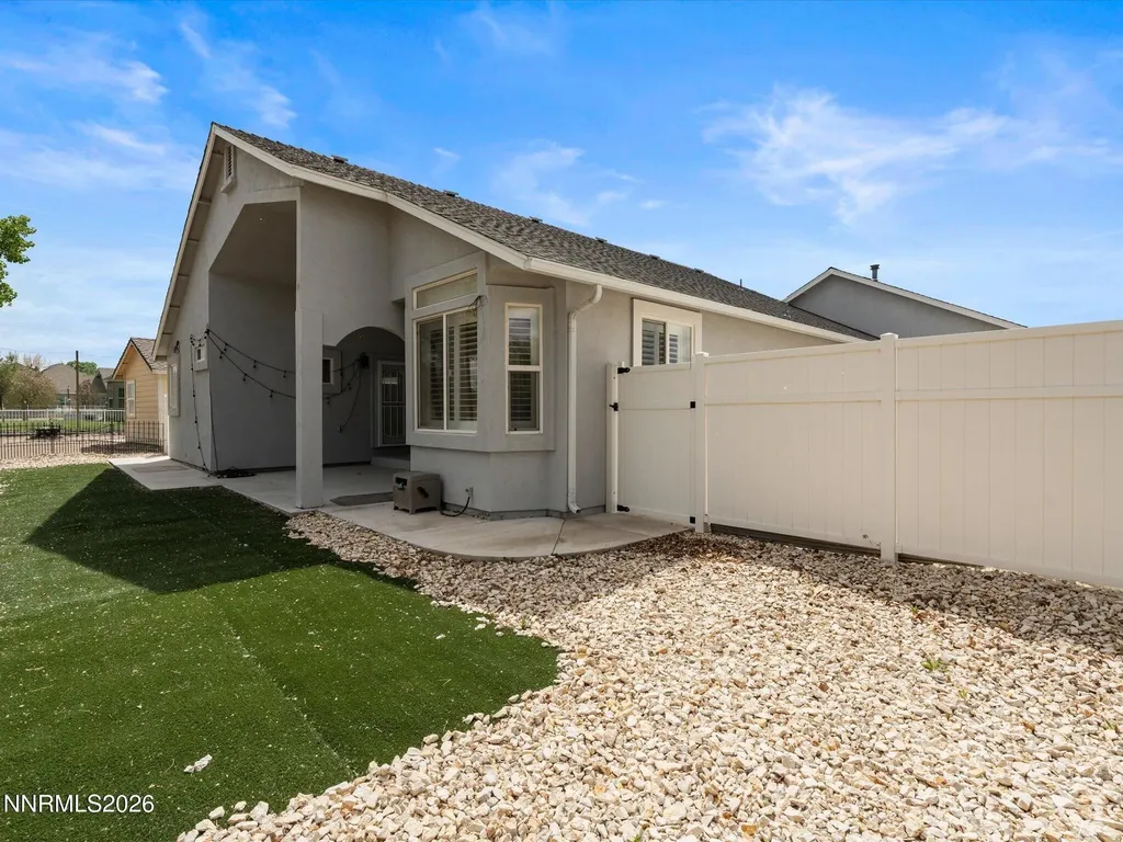 1122 Dixie Fernley NV 89408