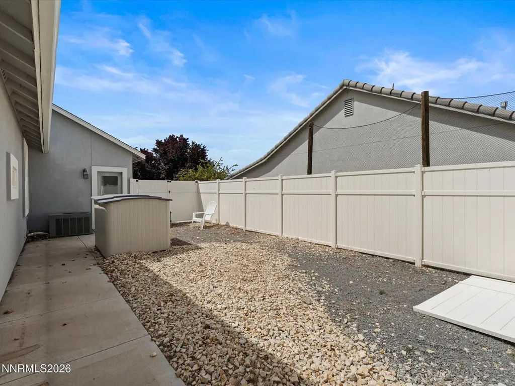 1122 Dixie Fernley NV 89408