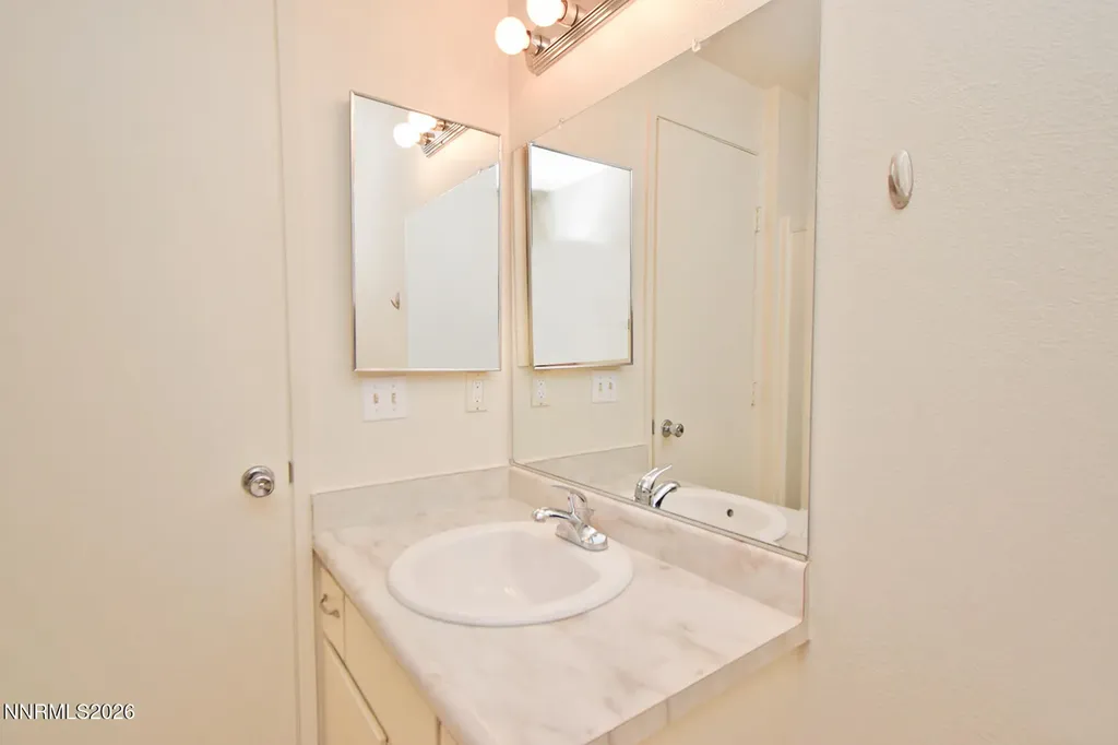 1507 Long Carson City NV 89706