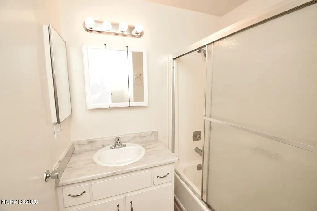 1507 Long Carson City NV 89706