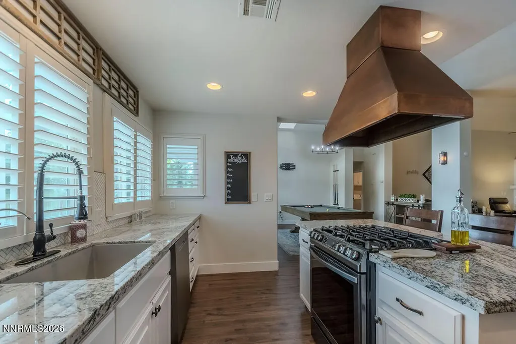 413 Dog Leg Fernley NV 89408