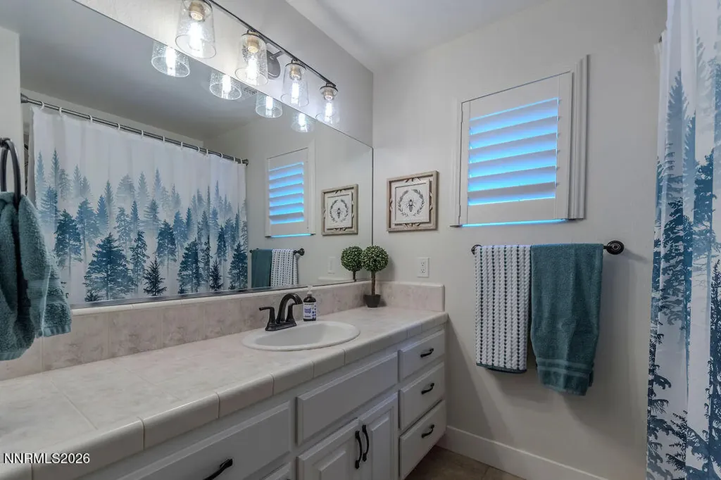 413 Dog Leg Fernley NV 89408