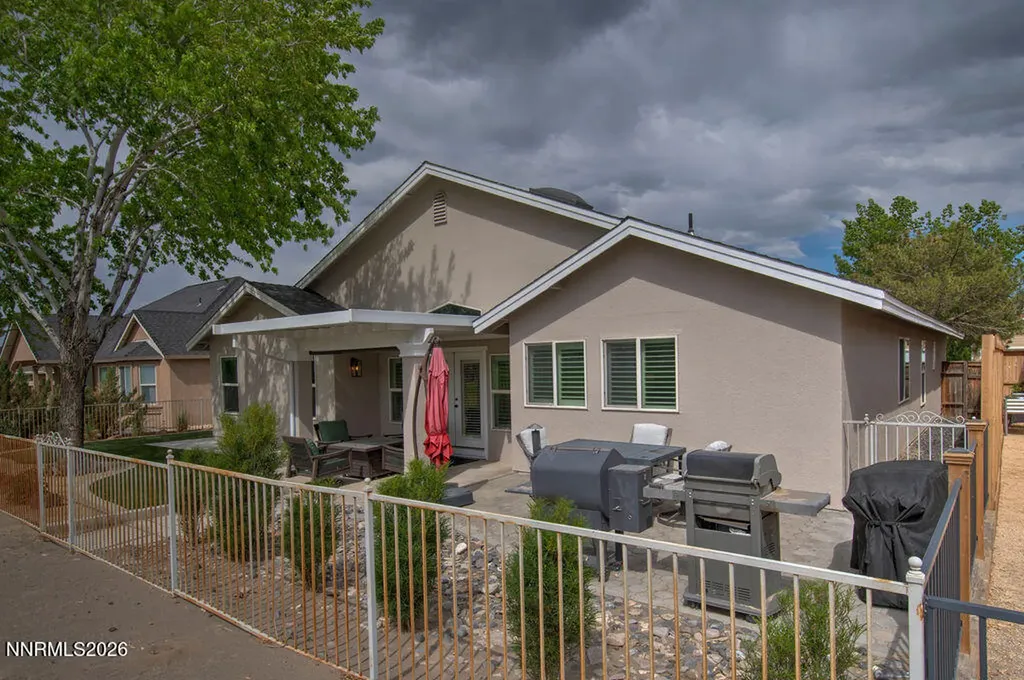 413 Dog Leg Fernley NV 89408