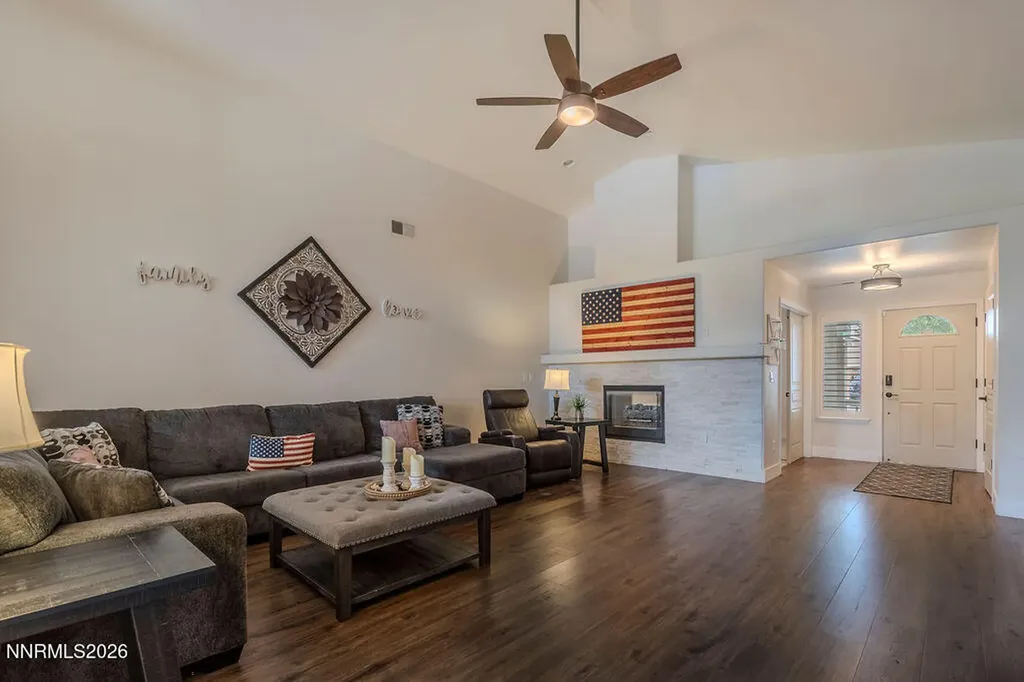 413 Dog Leg Fernley NV 89408