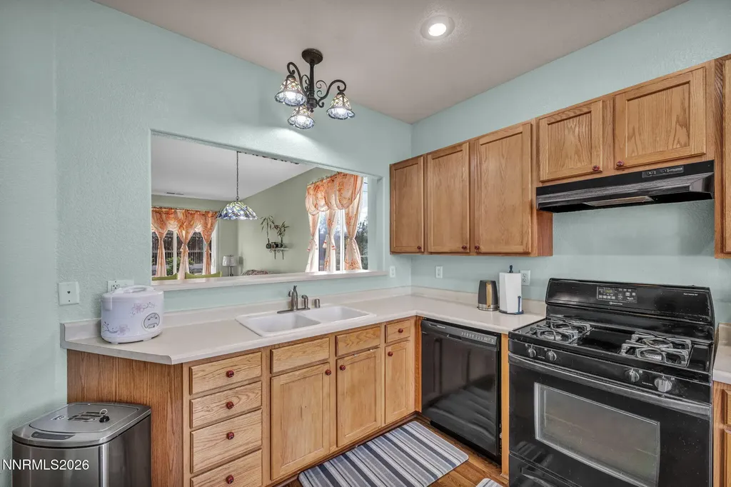 570 Sunrise Fernley NV 89408