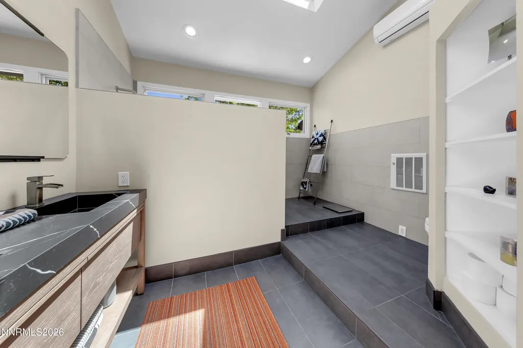 912 Nixon Reno NV 89509