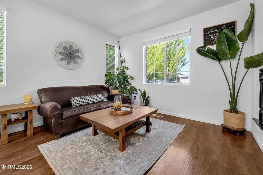4456 Kings Peak Sparks NV 89436