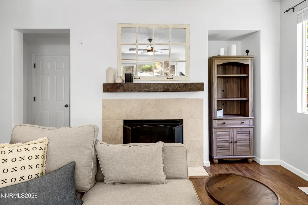 4456 Kings Peak Sparks NV 89436