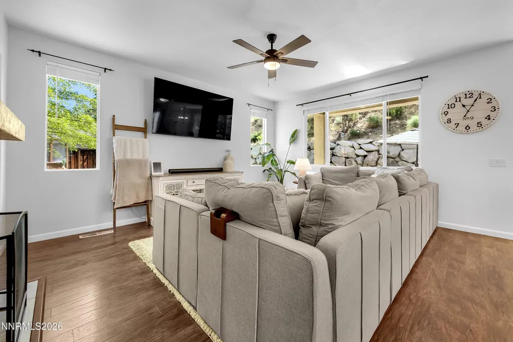 4456 Kings Peak Sparks NV 89436