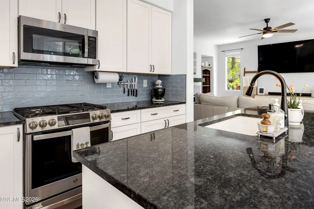 4456 Kings Peak Sparks NV 89436