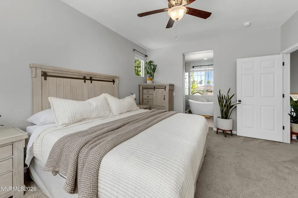 4456 Kings Peak Sparks NV 89436