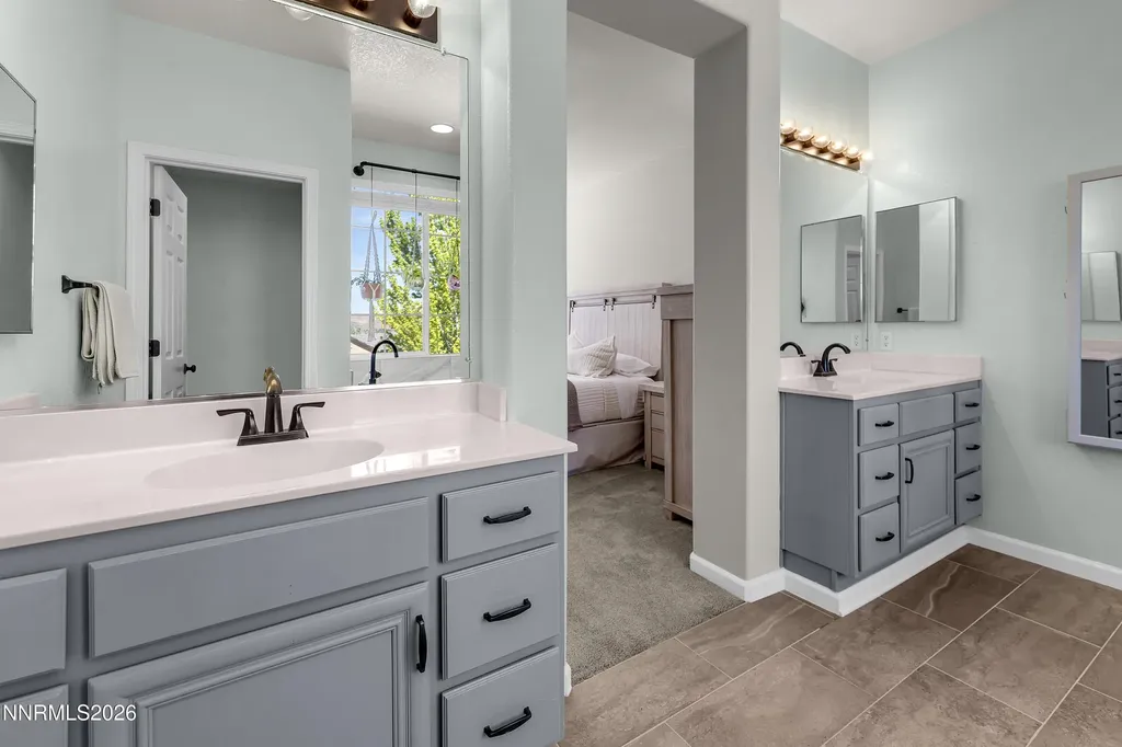 4456 Kings Peak Sparks NV 89436