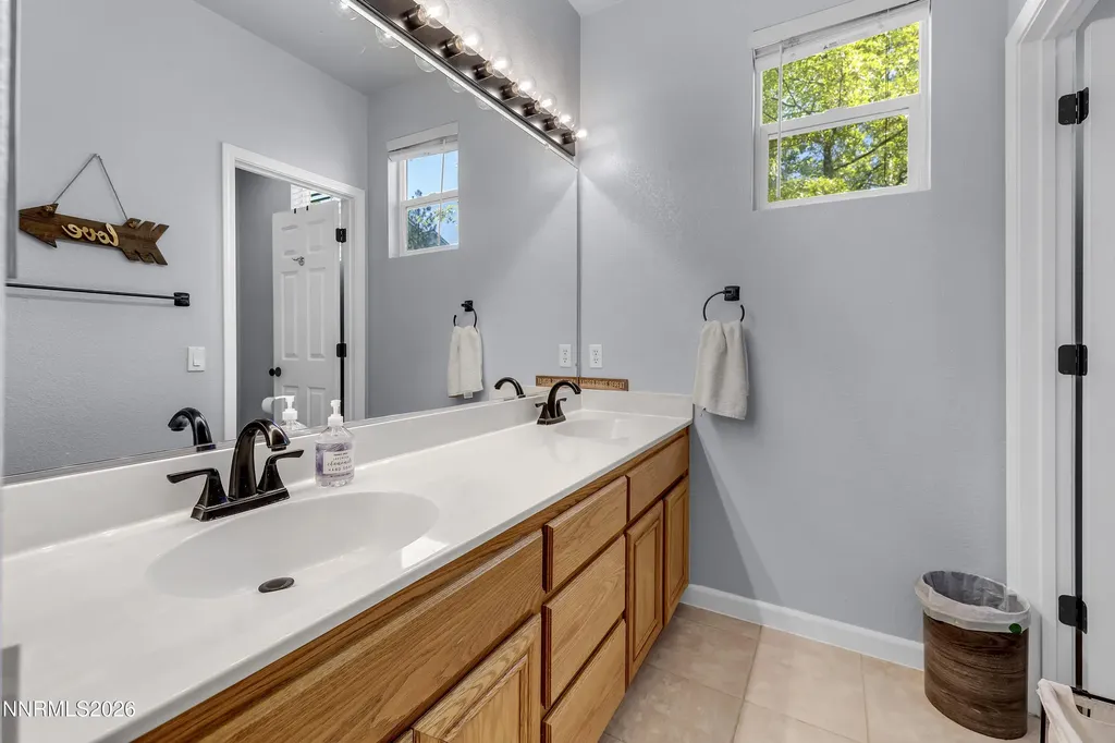 4456 Kings Peak Sparks NV 89436
