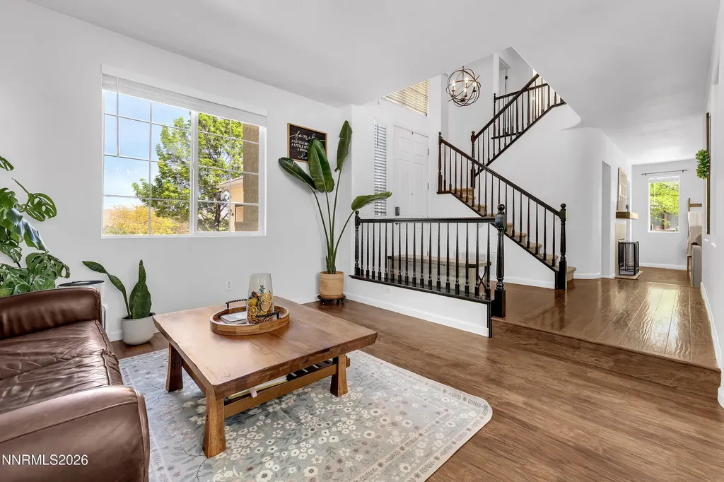 4456 Kings Peak Sparks NV 89436