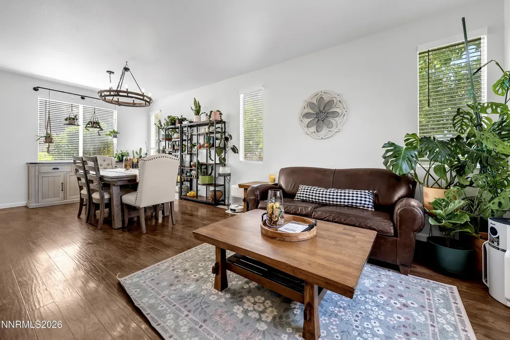4456 Kings Peak Sparks NV 89436