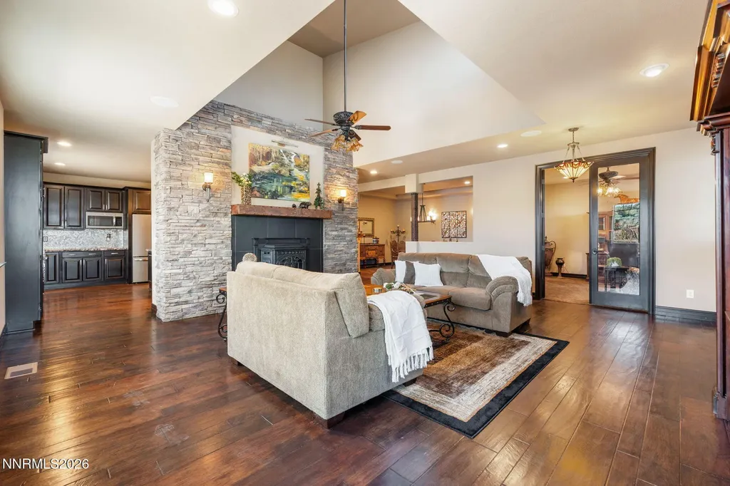 5764 Carl Drive Reno NV 89511