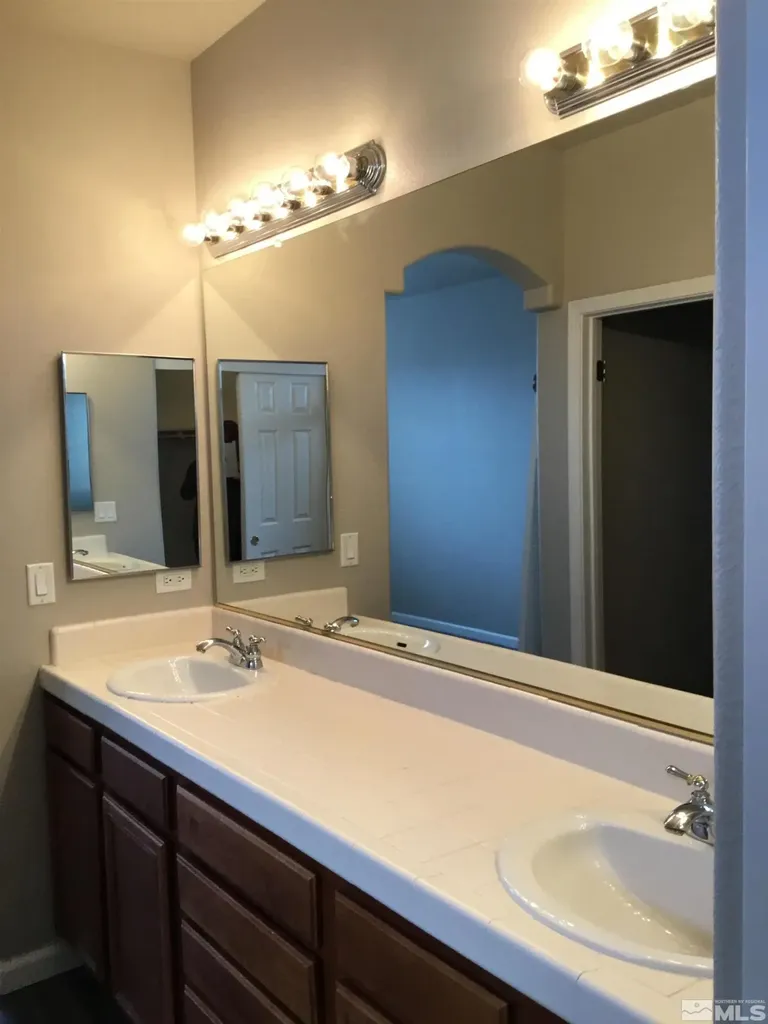 6282 Black Cinder Sparks NV 89436