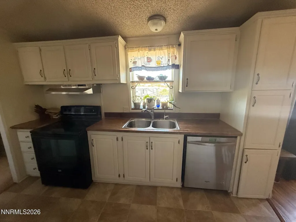 5950 Jewell Fallon NV 89406