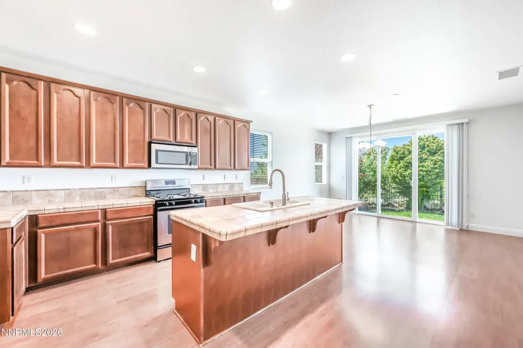 5433 Desertstone Sparks NV 89436