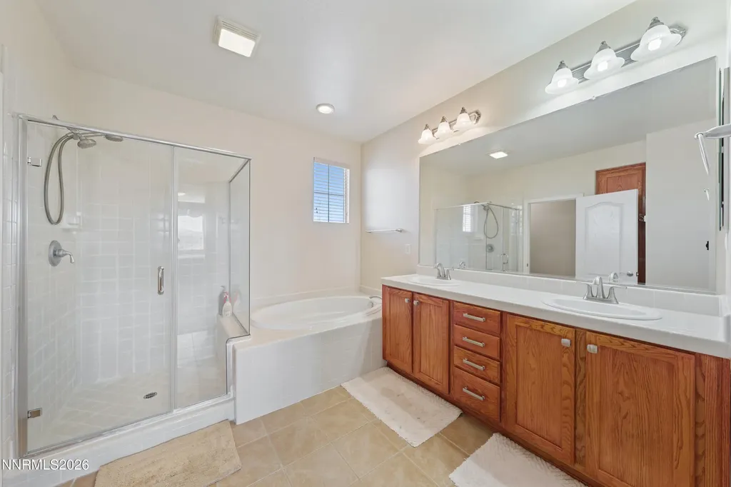 8135 Fire Opal Reno NV 89506