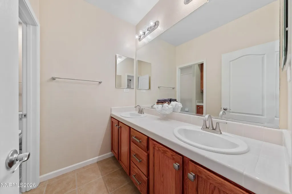 8135 Fire Opal Reno NV 89506