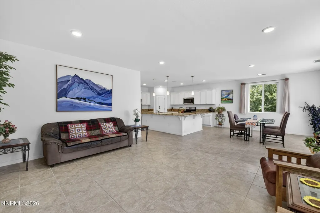 1235 Heybourne Gardnerville NV 89410