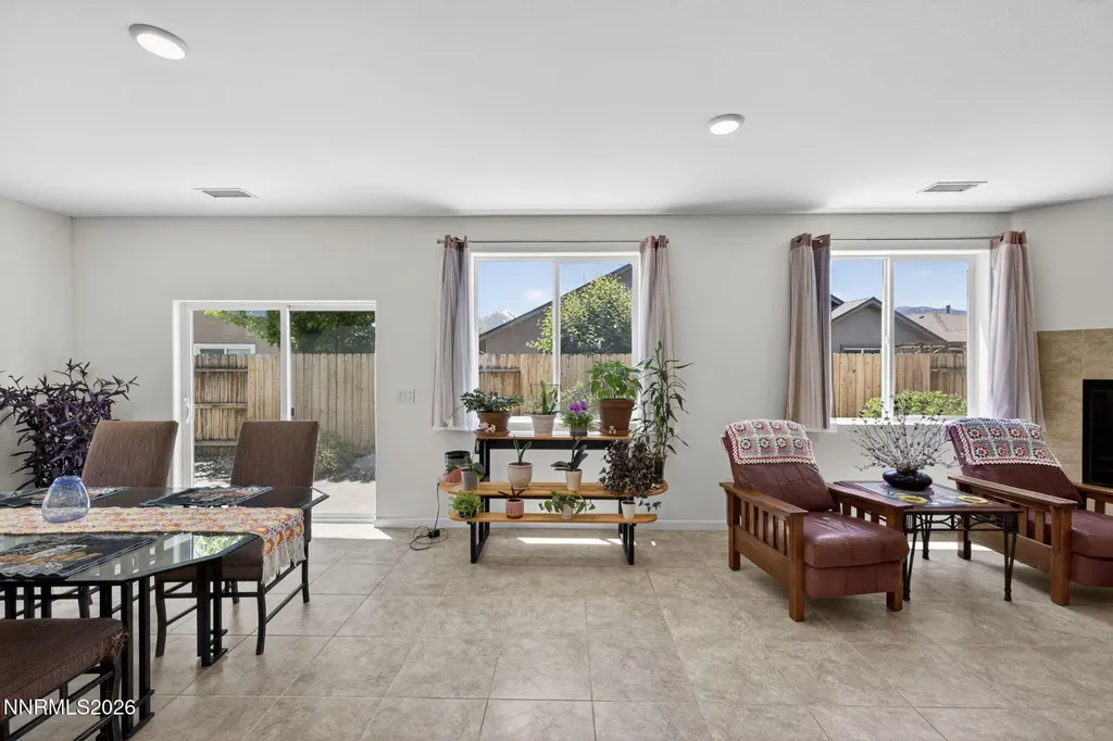 1235 Heybourne Gardnerville NV 89410