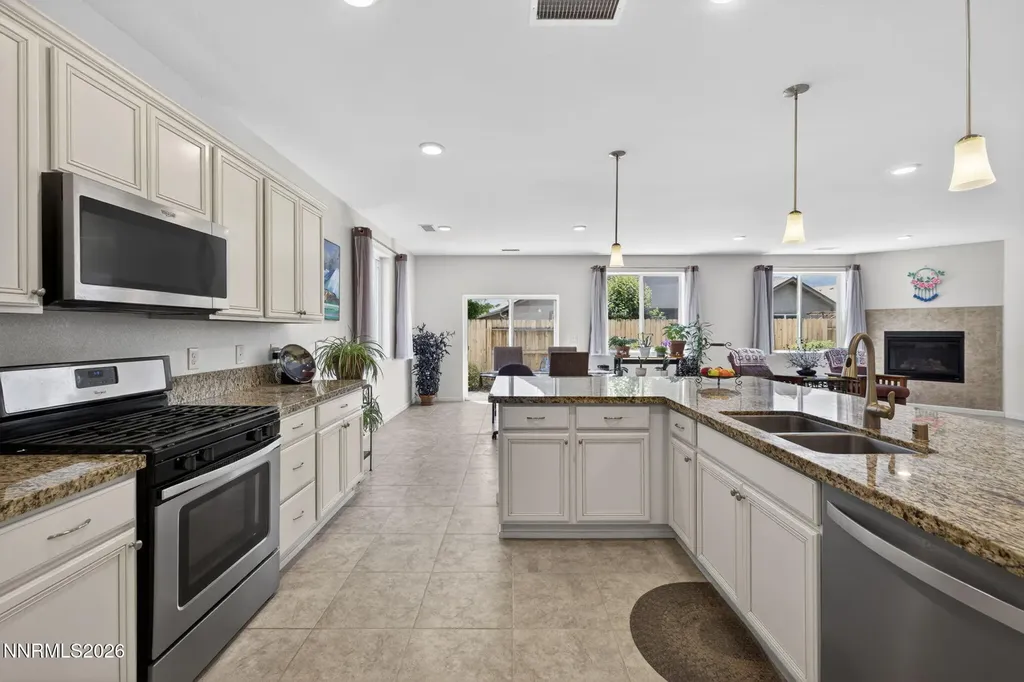 1235 Heybourne Gardnerville NV 89410