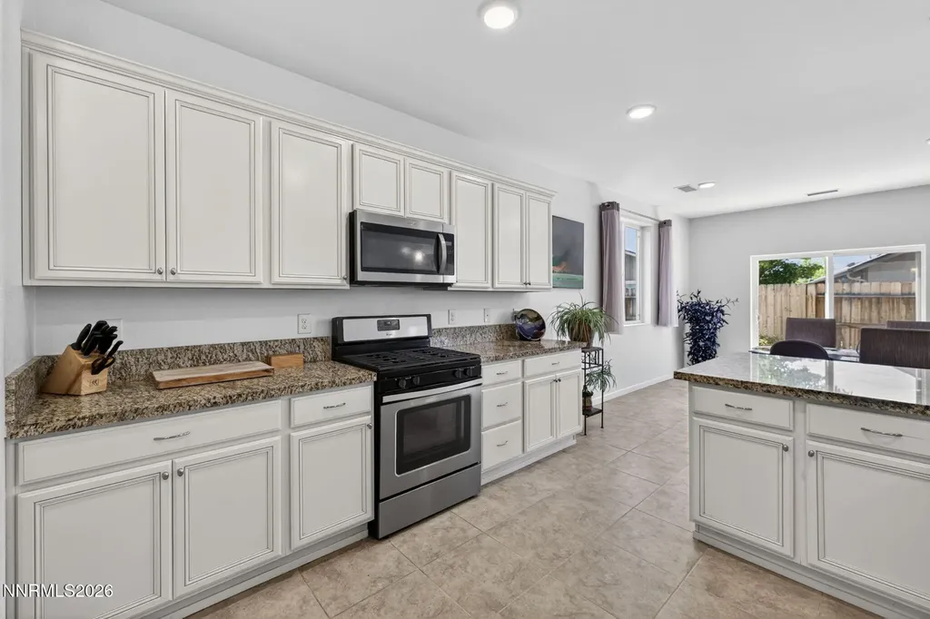 1235 Heybourne Gardnerville NV 89410