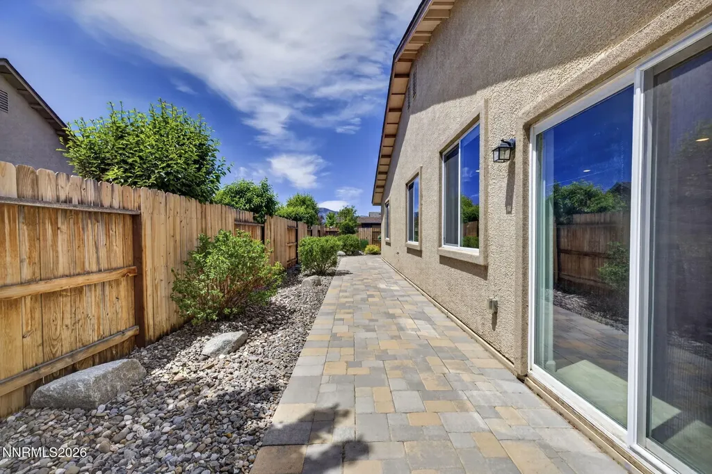 1235 Heybourne Gardnerville NV 89410