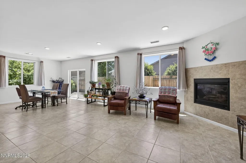 1235 Heybourne Gardnerville NV 89410