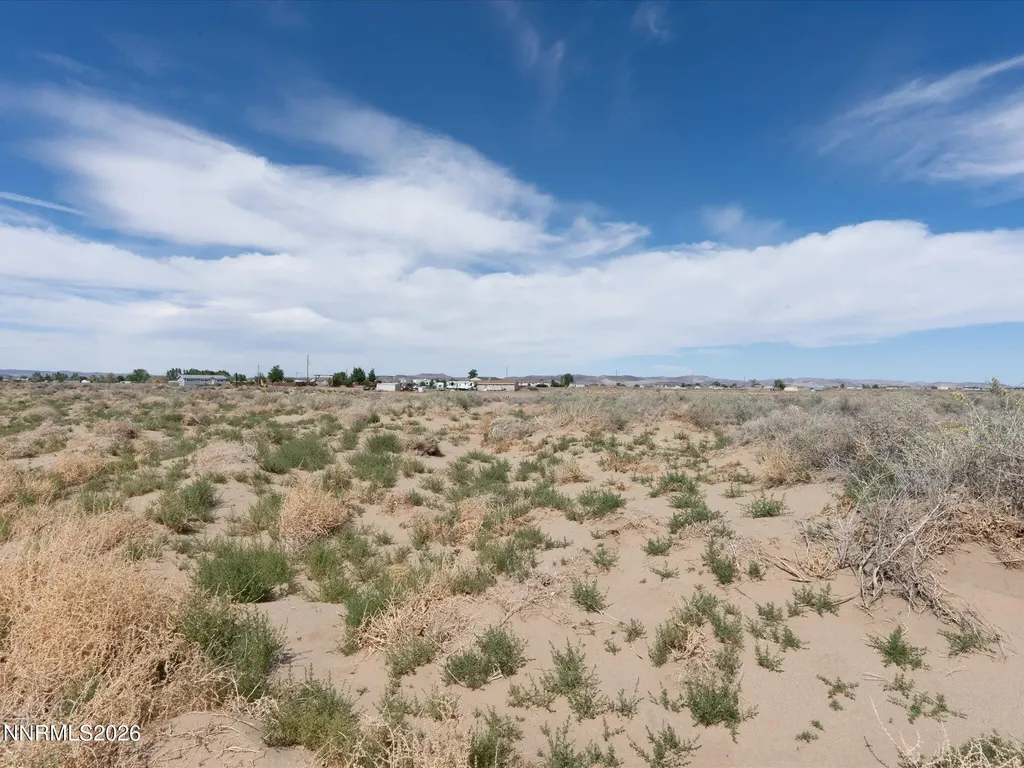 2535 7th Silver Springs NV 89429