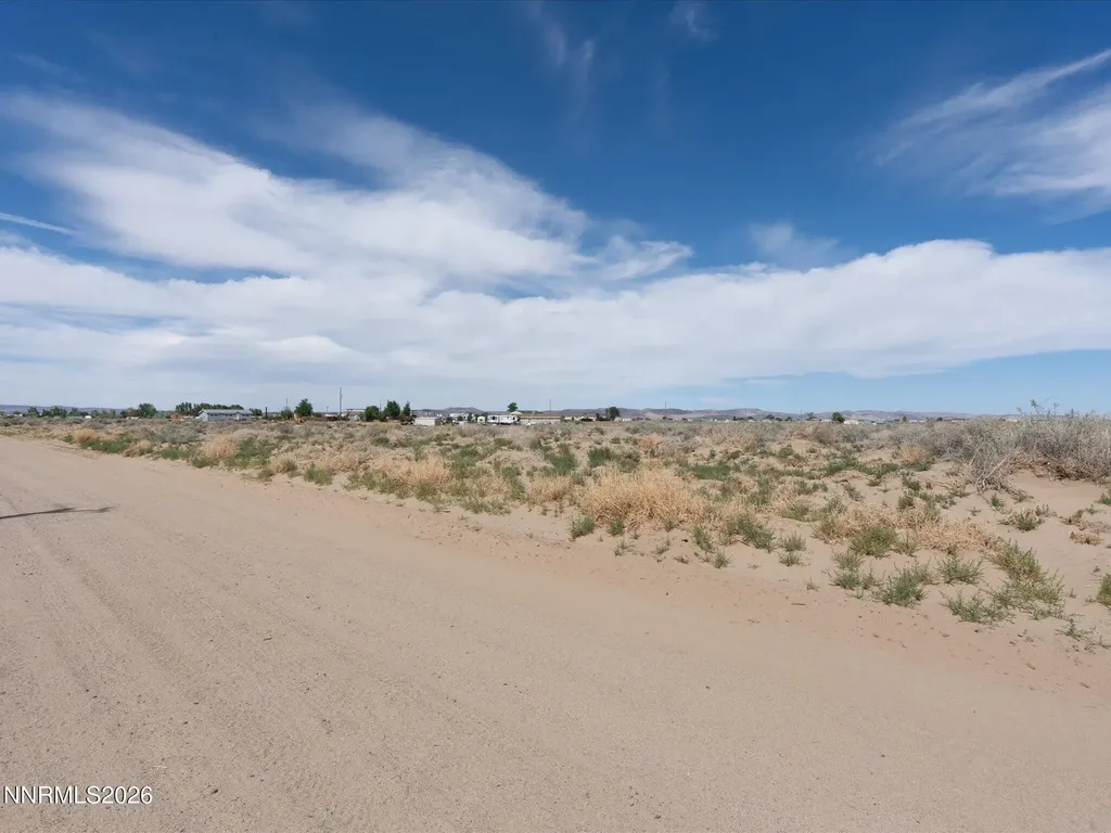 2535 7th Silver Springs NV 89429