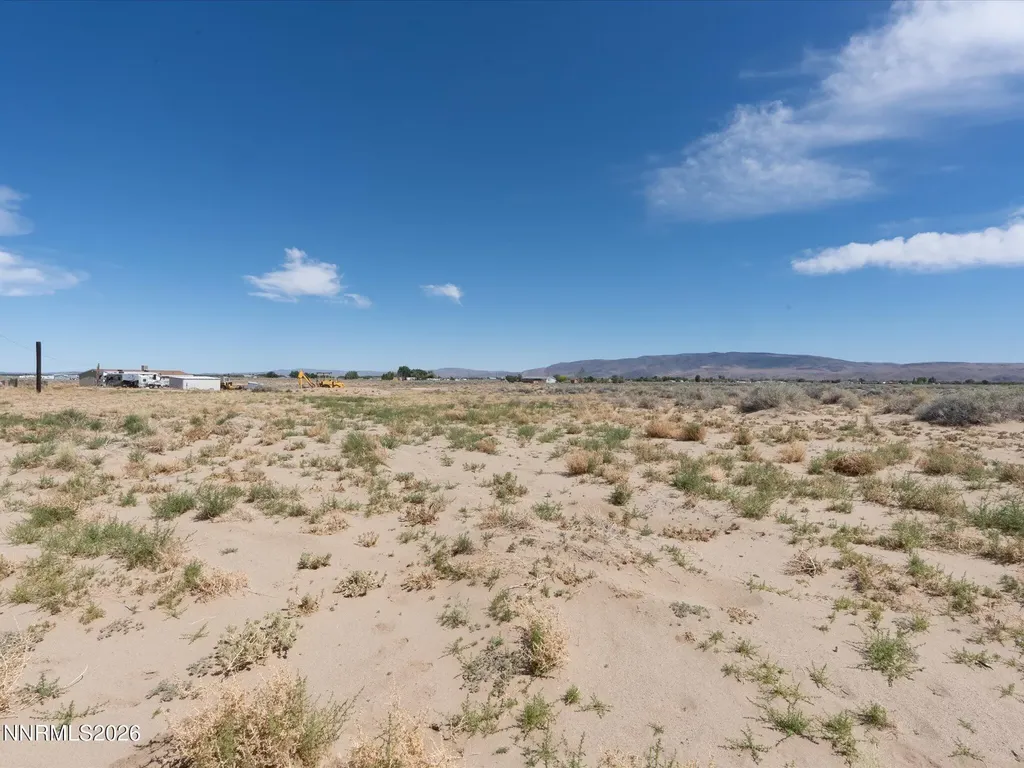 2535 7th Silver Springs NV 89429