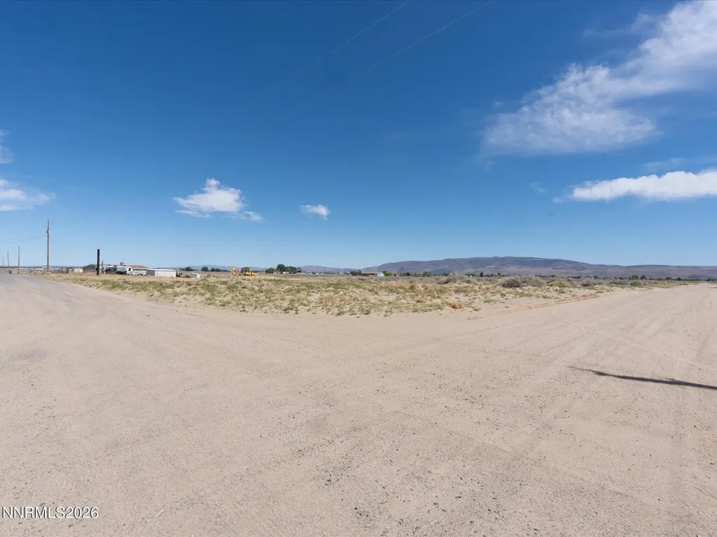 2535 7th Silver Springs NV 89429