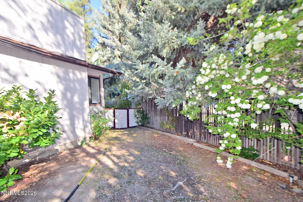 3575 Bluejay Reno NV 89509