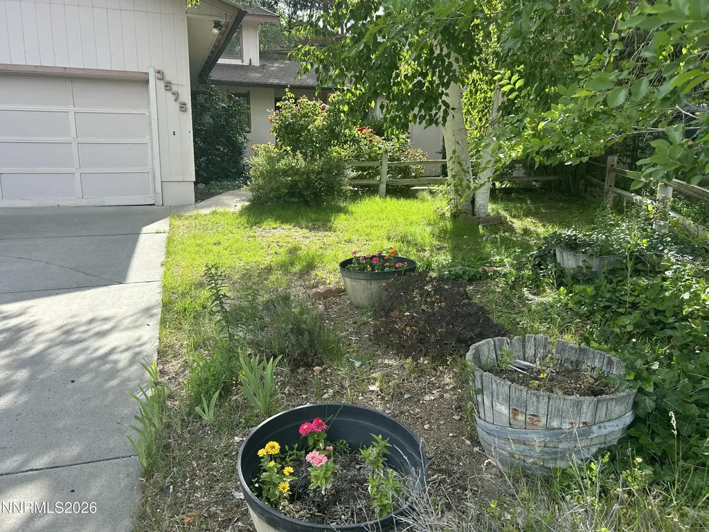 3575 Bluejay Reno NV 89509
