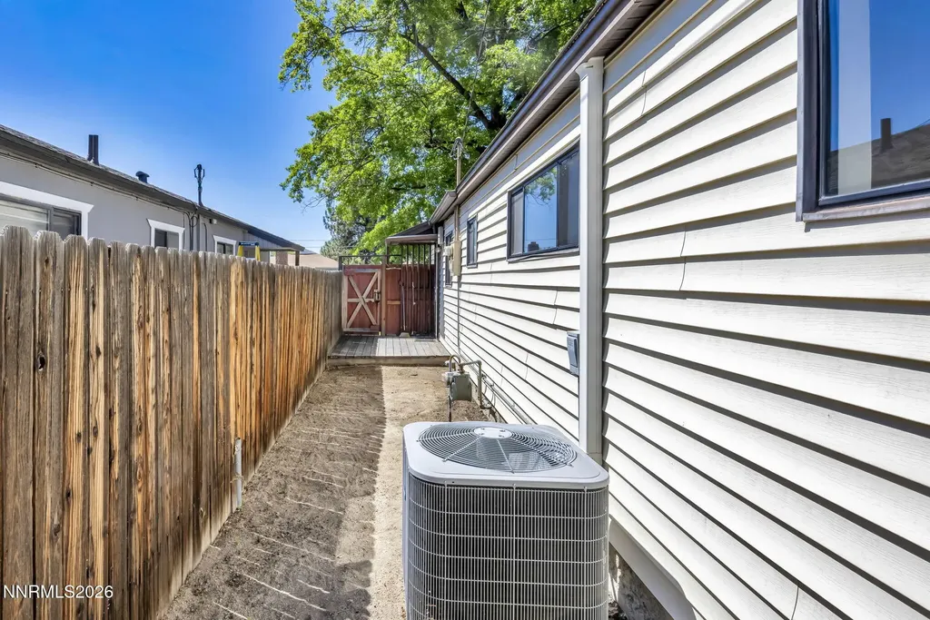 1460 Upton Sparks NV 89431