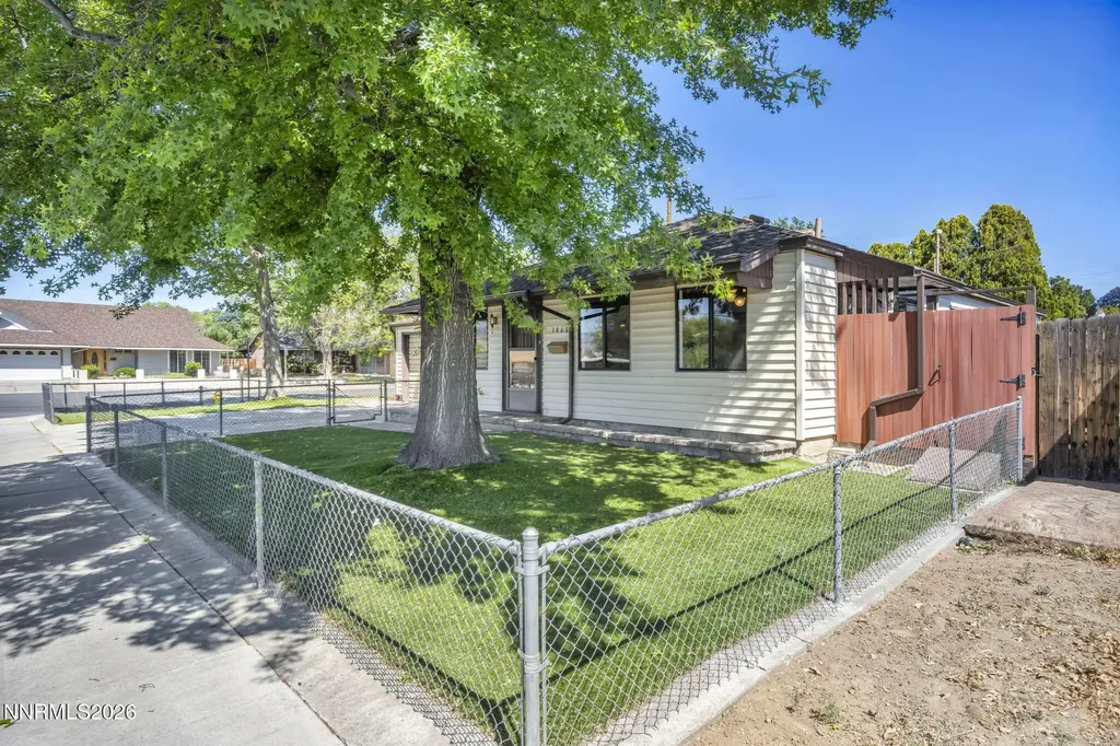 1460 Upton Sparks NV 89431