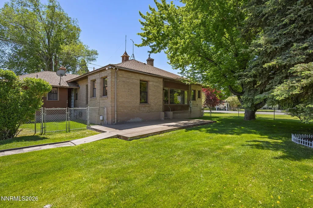 1604 6th Minden NV 89423