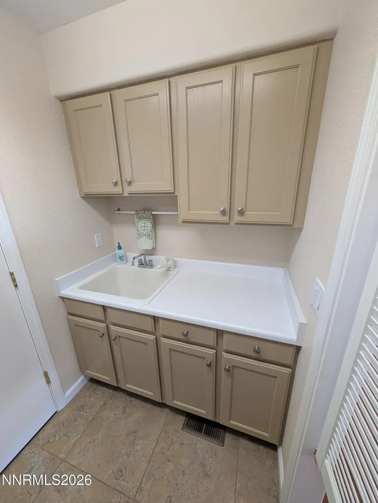 4675 Desert Hills Sparks NV 89436