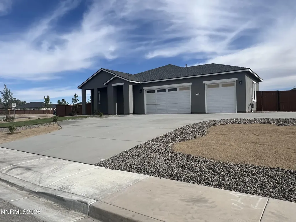 714 Rose Fernley NV 89408