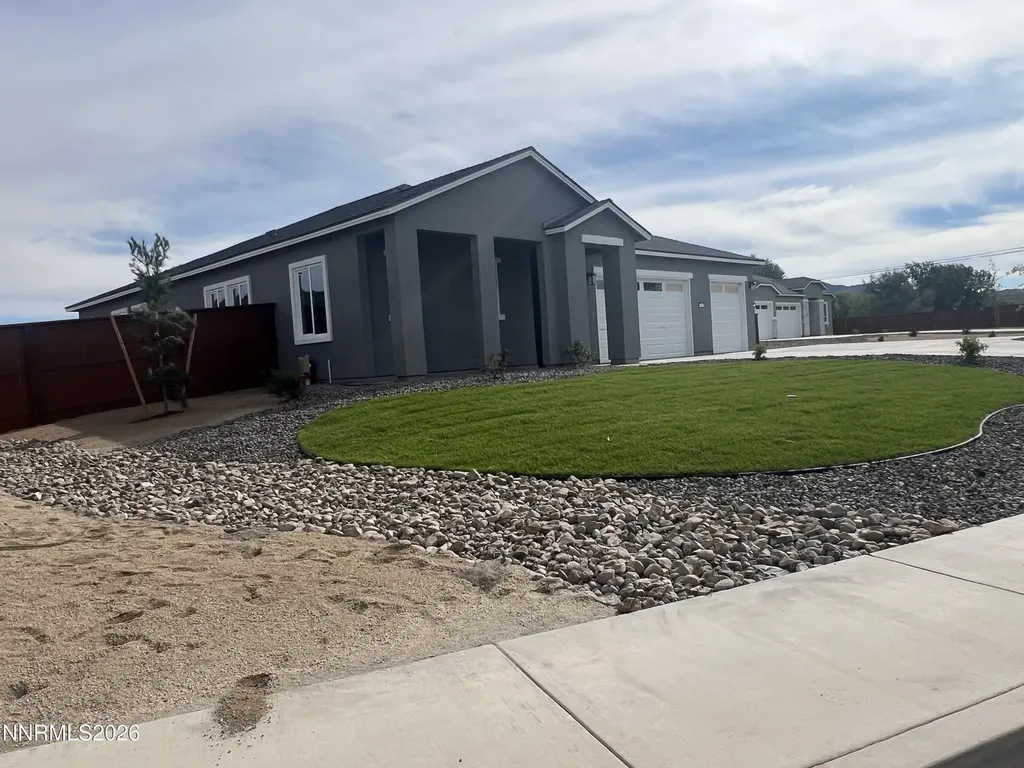 714 Rose Fernley NV 89408