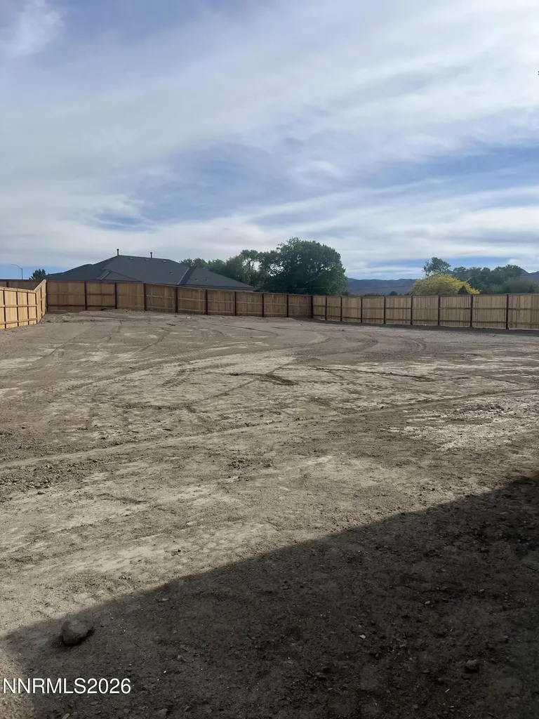 714 Rose Fernley NV 89408