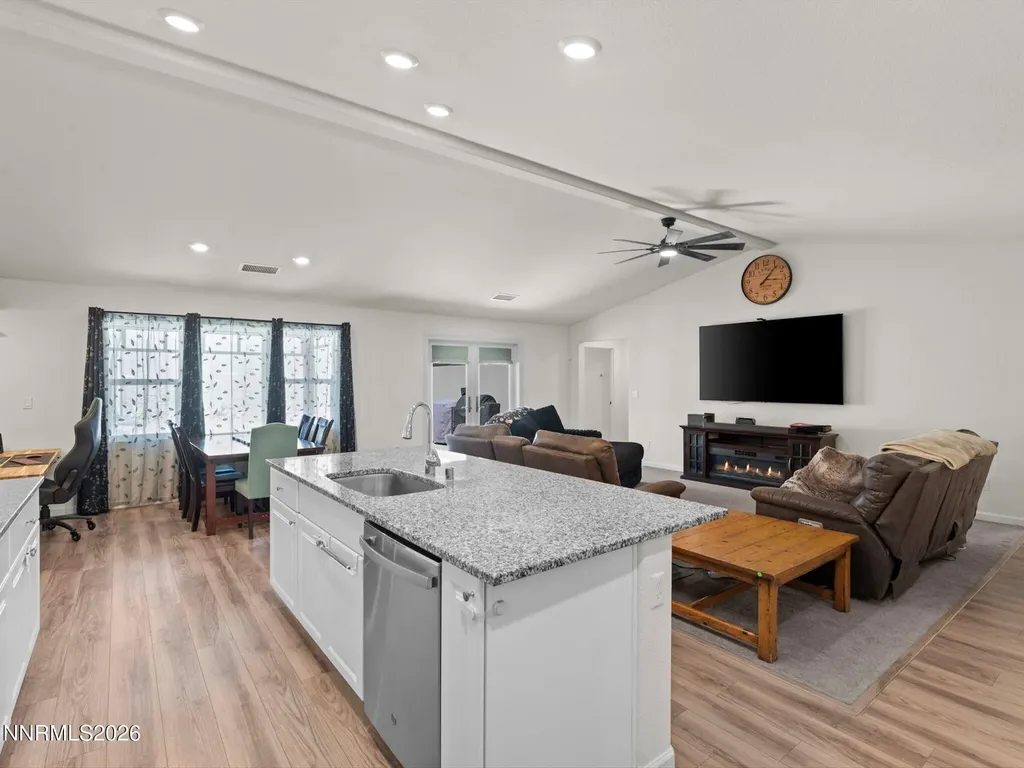 430 Sabino Canyon Dayton NV 89403
