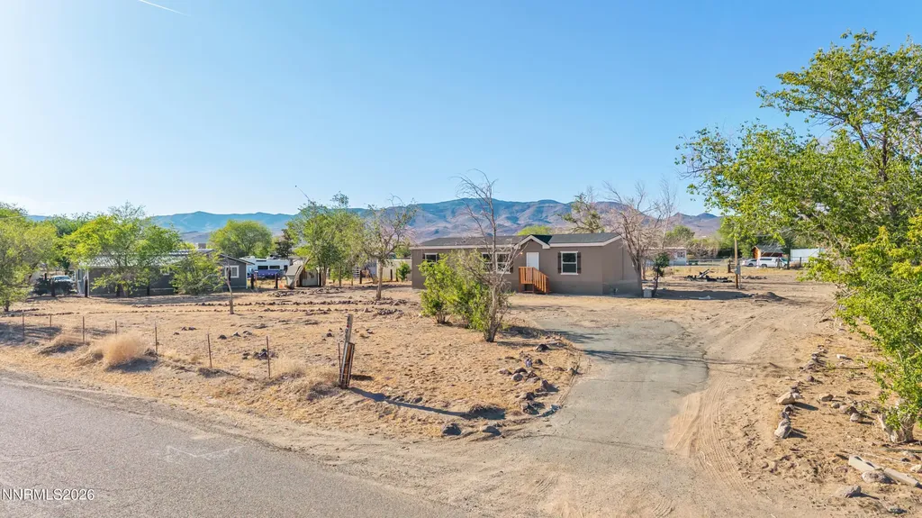 8705 Santa Fe Stagecoach NV 89429